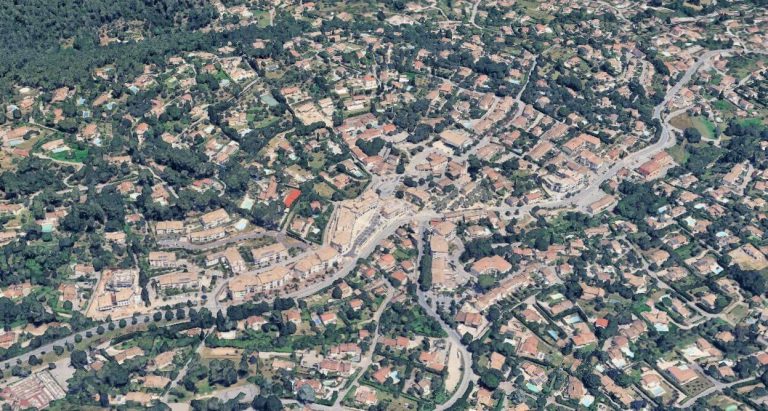 Image aérienne de la commune du Rouret